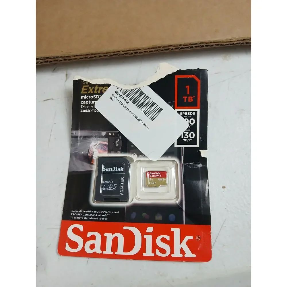 NEW W DEFECT SanDisk 256GB Extreme Micro SDXC UHS-I Card